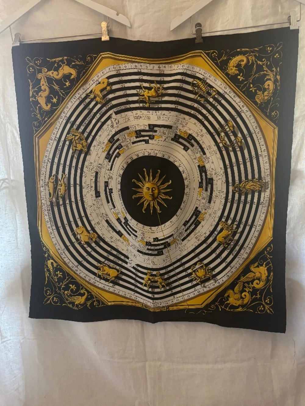 HERMES DIES ET HORE SILK SCARF